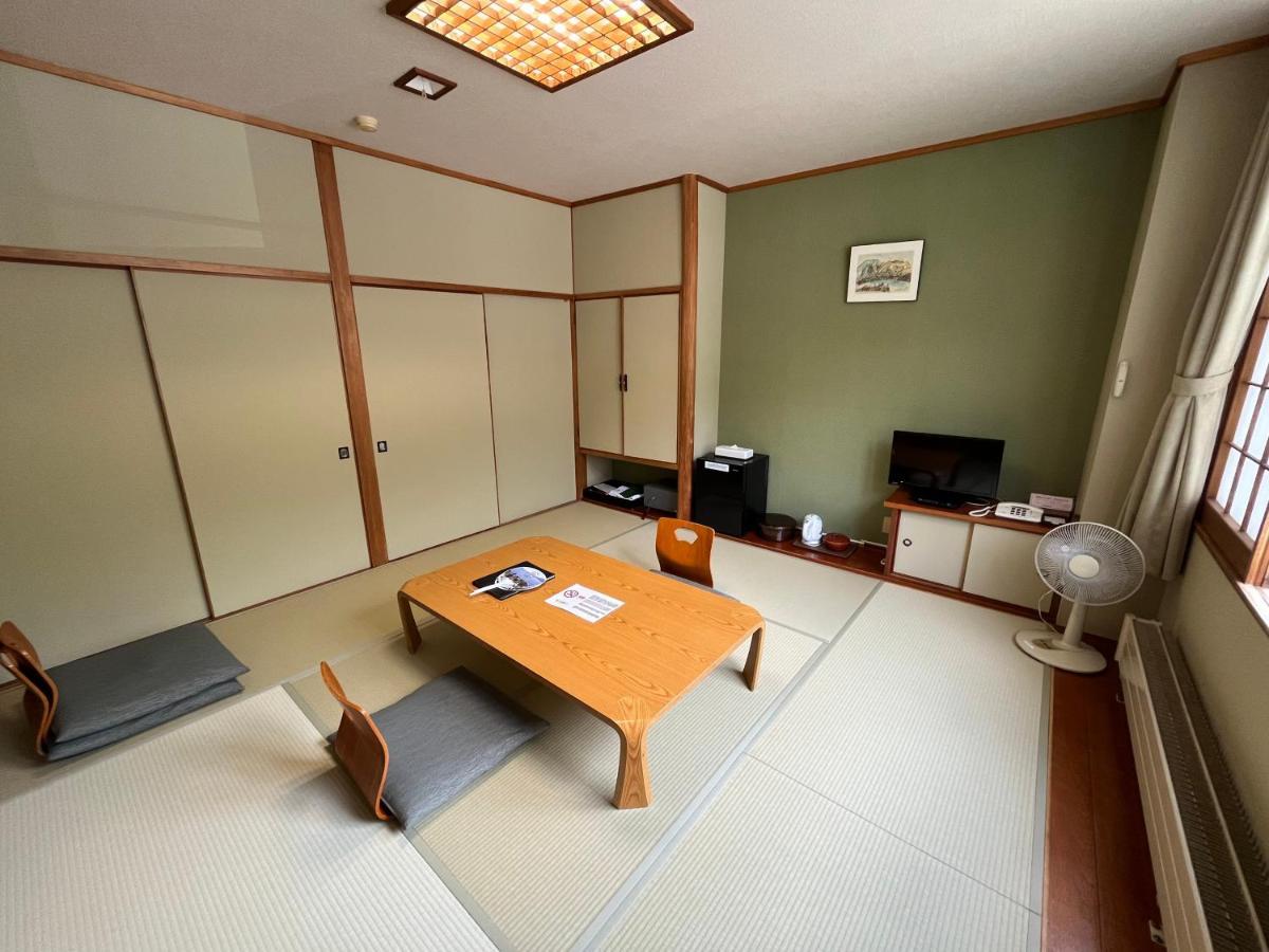Marukoma Onsen Ryokan Chitose  Extérieur photo